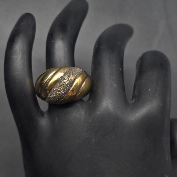 UTC 925 Italy Gold Tone Sterling Silver Ring Textured Ribbed Size 9 - Picture 1 of 10